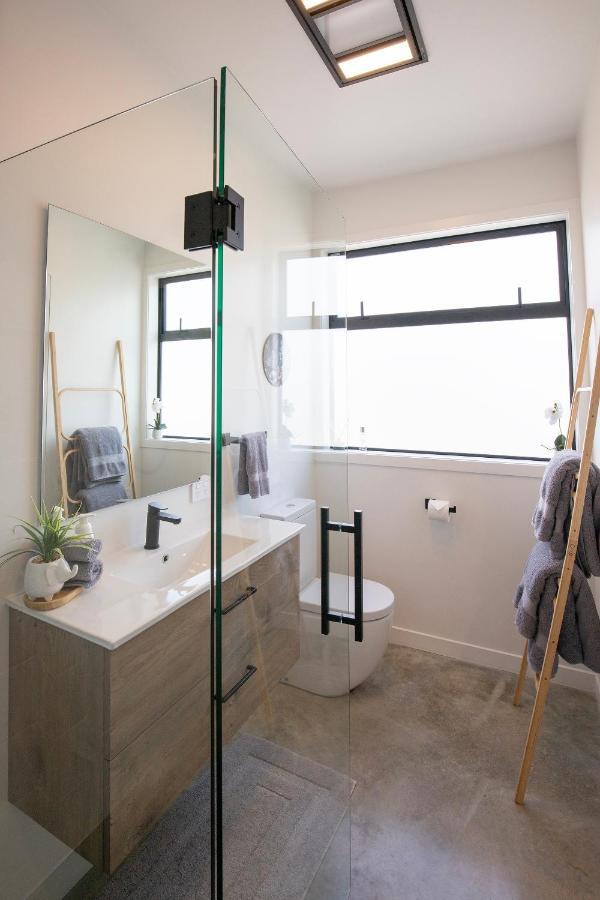 Views Over Tasman, New Luxury Boutique Studio Overlooking The Tasman Sea グレイマウス エクステリア 写真